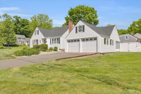 52 Timber Hill Rd, Cromwell, CT 06416