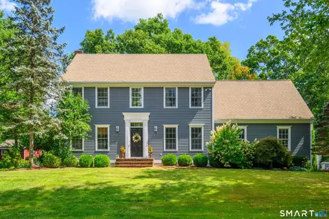 21 Phyllis Ln, Newtown, CT 06470