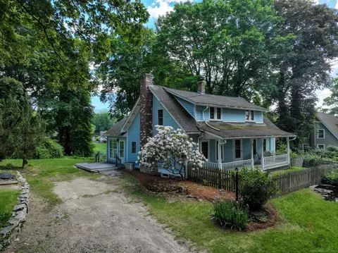 13 Shingle Point Rd, Preston, CT 06365