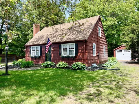 20 Meadow Rd, Burlington, CT 06013