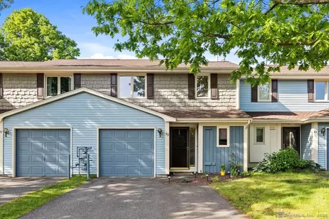 59 Copper Beech Dr #59, Rocky Hill, CT 06067