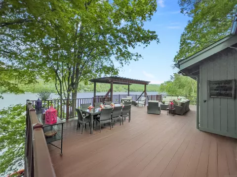 11 Edgewood Dr, New Milford, CT 06776