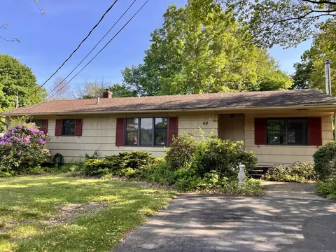 68 Ridgecrest Rd, Wallingford, CT 06492
