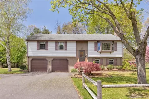 31 Wentworth Dr, South Windsor, CT 06074