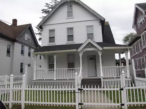 81 Fremont St, Bridgeport, CT 06605