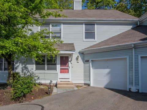 402 Briarwood Ct #402, Rocky Hill, CT 06067