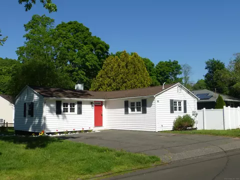 135 Melbourne St, Naugatuck, CT 06770