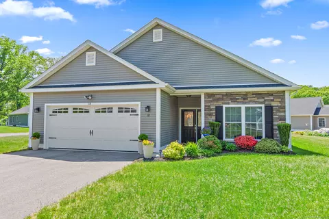 18 Henry Dr #18, Plainfield, CT 06354