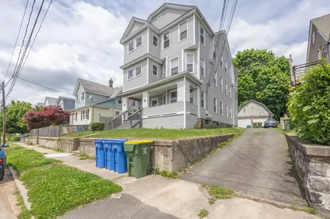 91 Alma St, Waterbury, CT 06705