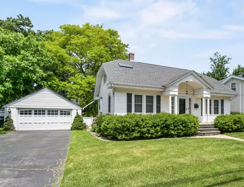 32 Myrtle St, Norwalk, CT 06855