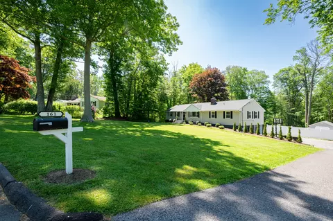 161 Thornridge Dr, Stamford, CT 06903