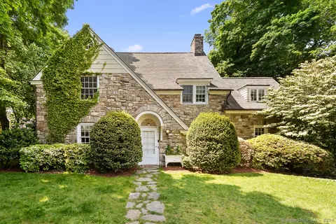 4 Sylvan Rd S, Westport, CT 06880
