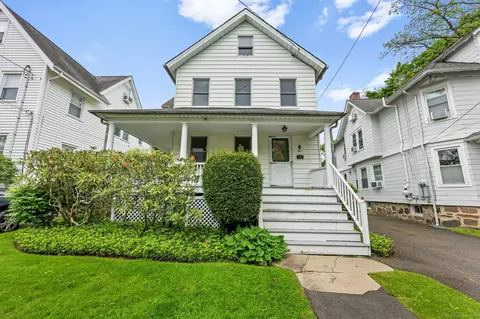 86 Sherwood Pl, Greenwich, CT 06830