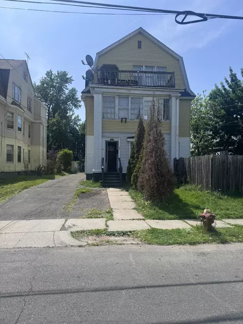 25-27 Monroe St, Hartford, CT 06114