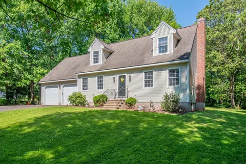 96 Nooks Hill Rd, Cromwell, CT 06416