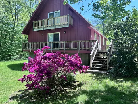 83 Red Cedar Rd, Woodstock, CT 06282