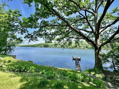 30 Candlewood Shr, New Milford, CT 06776