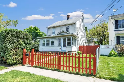 63 Baker St, Milford, CT 06461