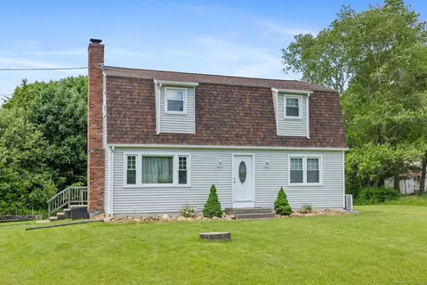 5 Victoria Dr, Colchester, CT 06415