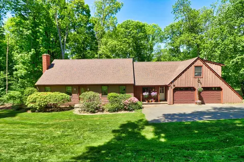 117 Oak Hill Dr, Southbury, CT 06488
