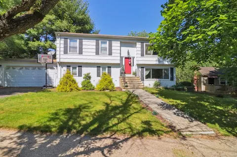 52 Gina Cir, Stratford, CT 06614