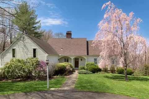 83 Bridle Trl, Ridgefield, CT 06877