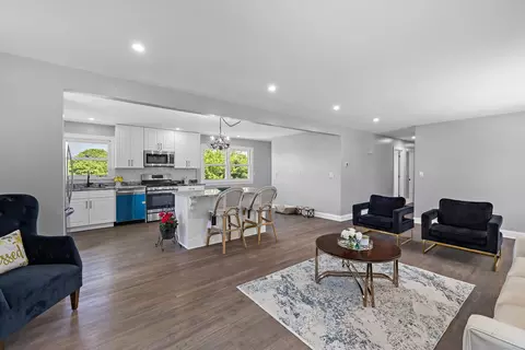 1 Fairfield Ave, Danbury, CT 06810