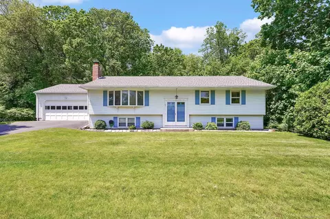 27 Plainfield St, Enfield, CT 06082