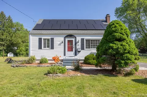 21 Hoye St, Plymouth, CT 06786