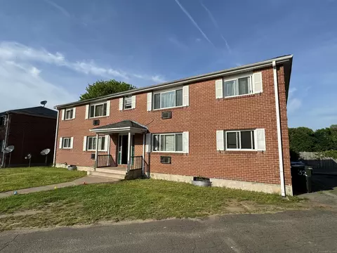 30-32 Casabella Cir, East Hartford, CT 06108