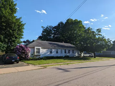 22 Seaman Cir, Manchester, CT 06040
