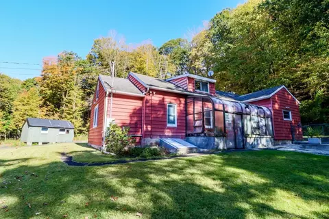 63 W Redding Rd, Danbury, CT 06810