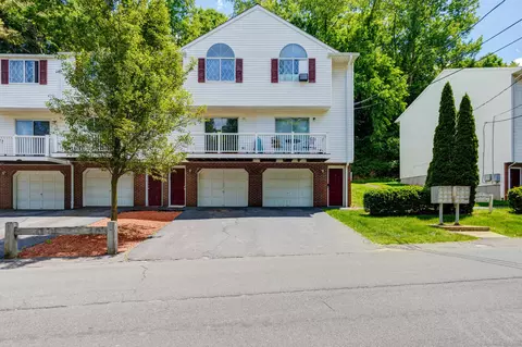 176 Lincoln St #11, Waterbury, CT 06710
