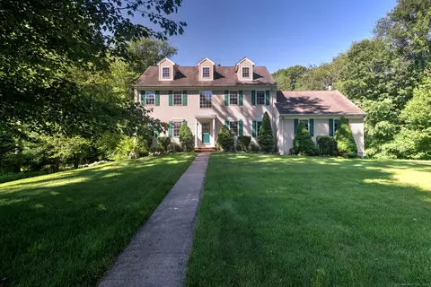 169 Honeycomb Ln, Milford, CT 06461