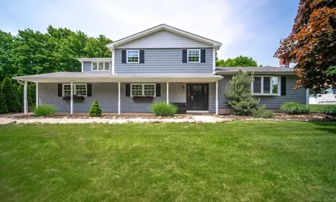 38 Chapel Hill Rd, North Haven, CT 06473