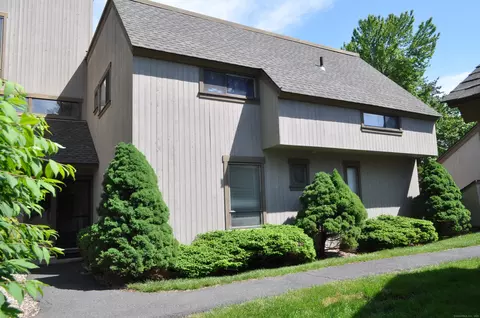 94 Mallard Dr, Farmington, CT 06032