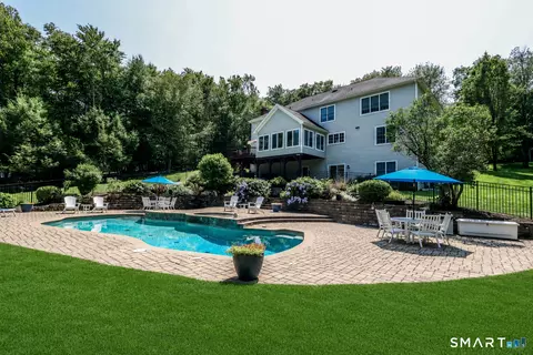 Exterior - 44 Old Green Rd, Sandy Hook, CT 06482 photo 5 of 7