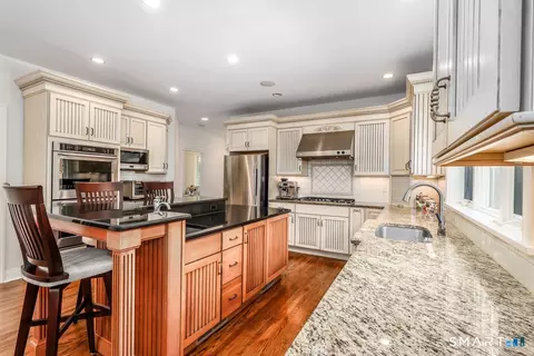 Kitchen - 44 Old Green Rd, Sandy Hook, CT 06482 photo 2 of 3