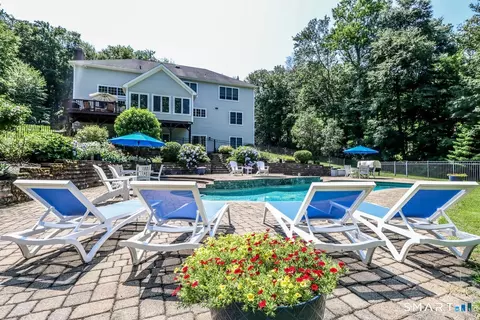 Exterior - 44 Old Green Rd, Sandy Hook, CT 06482 photo 6 of 7