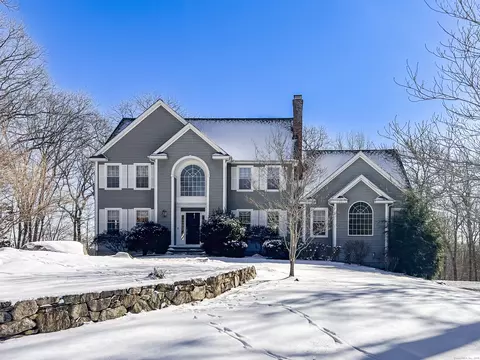 36 Marlin Rd, Newtown, CT 06482