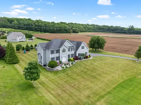 15 Crane Rd, Ellington, CT 06029