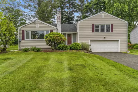 29 Brightview Dr, West Hartford, CT 06117