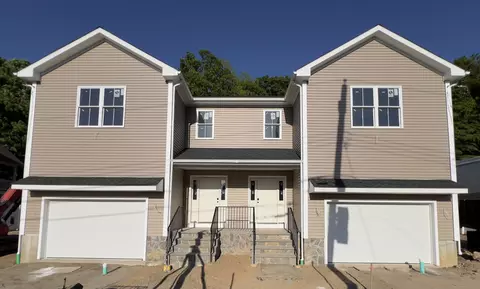 7 Woodlawn Ave # B, Ansonia, CT 06401