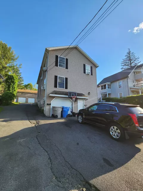 339 Divinity St, Bristol, CT 06010 photo 1