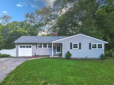 47 Knollwood Rd, Milford, CT 06460