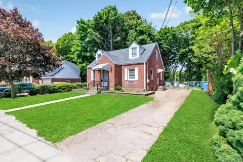 135 Oberlin Rd, Hamden, CT 06514