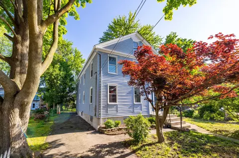 73 College St, Enfield, CT 06082