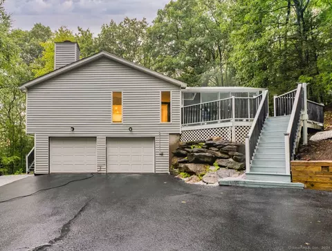 40 N Mountain Rd, Canton, CT 06019