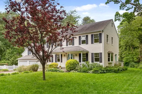 40 Relihan Rd, Darien, CT 06820