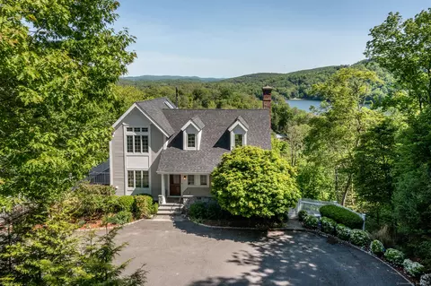 24 Candleview Dr, Sherman, CT 06784